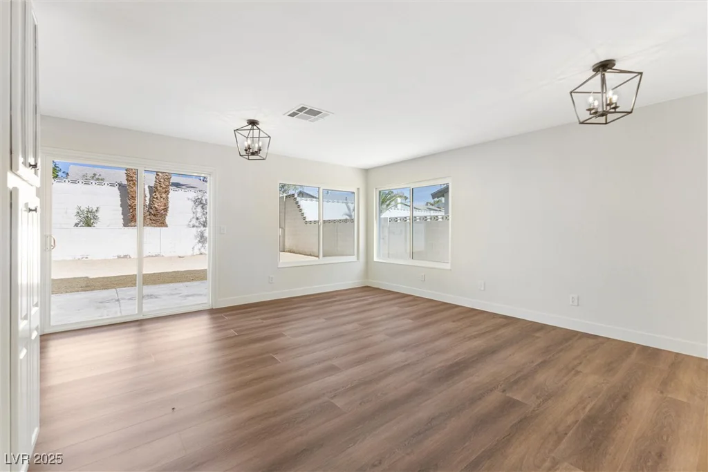 5035 Meadow Grove, Las Vegas, NV 89120