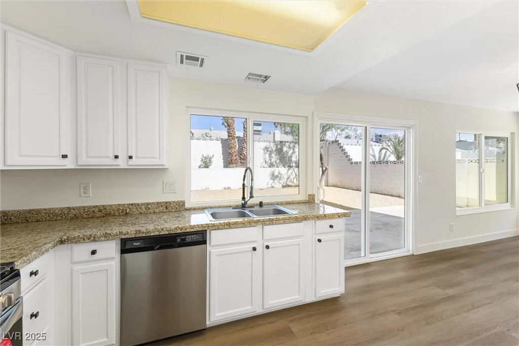 5035 Meadow Grove, Las Vegas, NV 89120