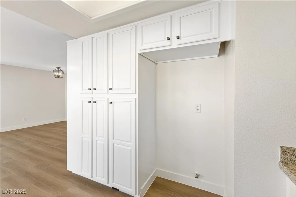 5035 Meadow Grove, Las Vegas, NV 89120