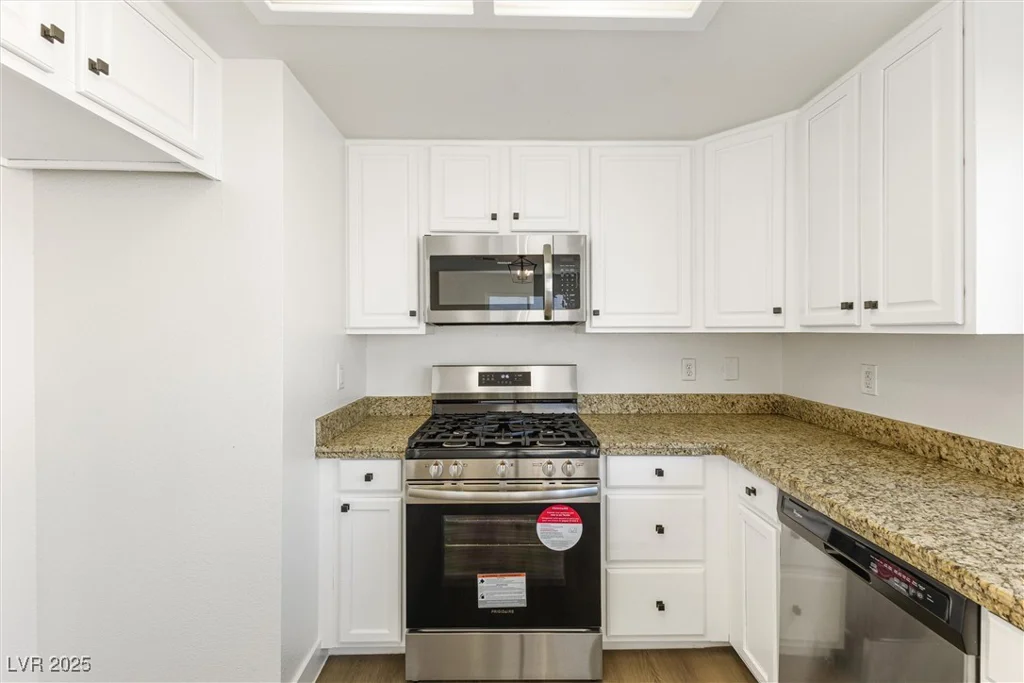 5035 Meadow Grove, Las Vegas, NV 89120