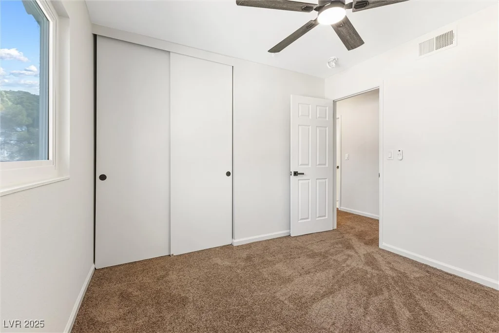 5035 Meadow Grove, Las Vegas, NV 89120