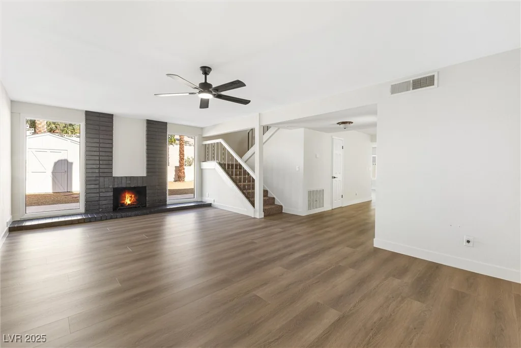 5035 Meadow Grove, Las Vegas, NV 89120
