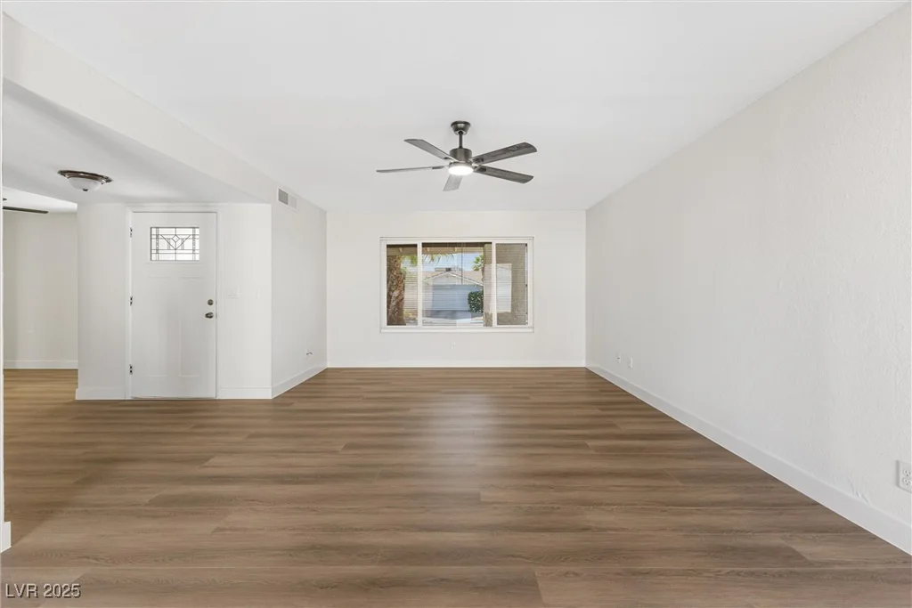 5035 Meadow Grove, Las Vegas, NV 89120