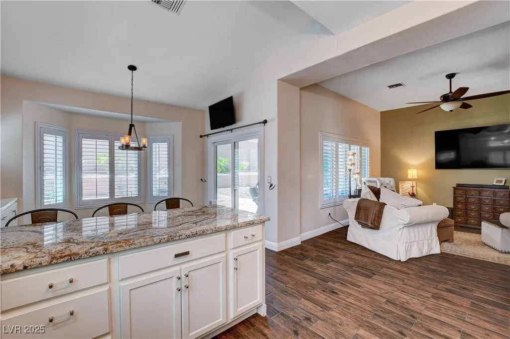 2305 Hot Oak Ridge, Las Vegas, NV 89134