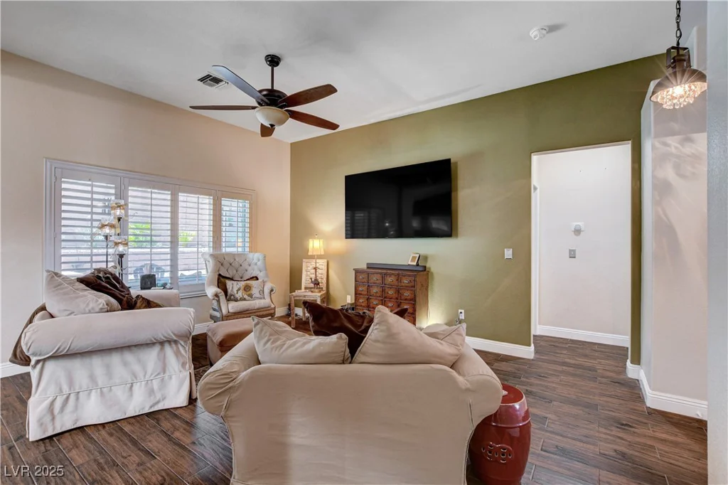 2305 Hot Oak Ridge, Las Vegas, NV 89134