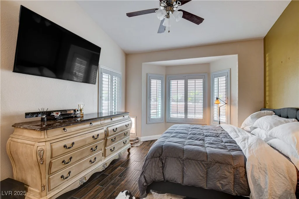 2305 Hot Oak Ridge, Las Vegas, NV 89134