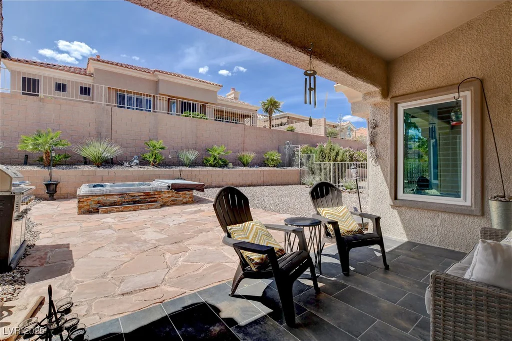 2305 Hot Oak Ridge, Las Vegas, NV 89134