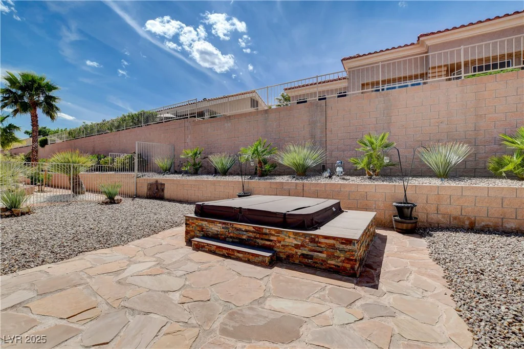 2305 Hot Oak Ridge, Las Vegas, NV 89134