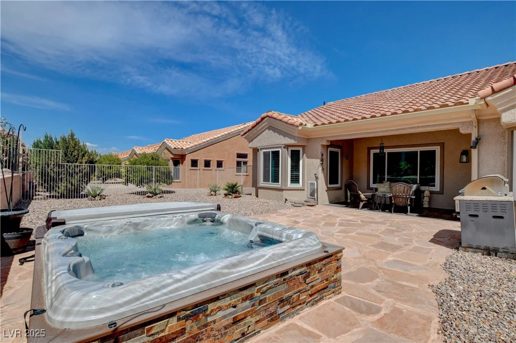 2305 Hot Oak Ridge, Las Vegas, NV 89134
