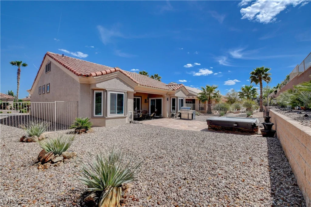 2305 Hot Oak Ridge, Las Vegas, NV 89134