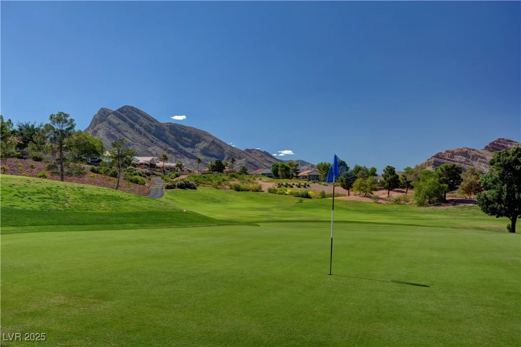 2305 Hot Oak Ridge, Las Vegas, NV 89134