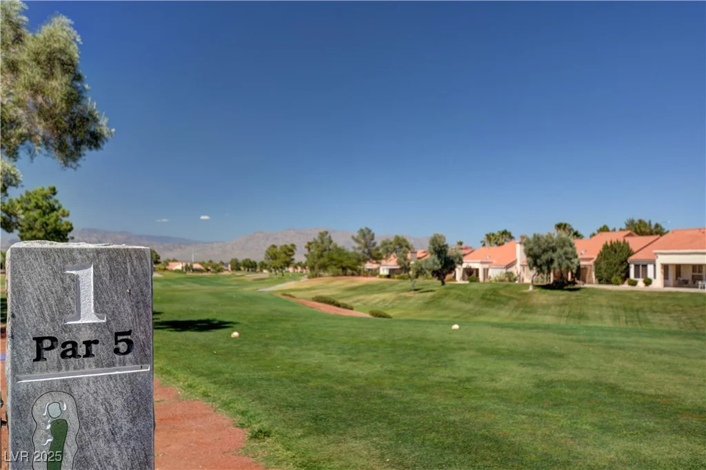 2305 Hot Oak Ridge, Las Vegas, NV 89134