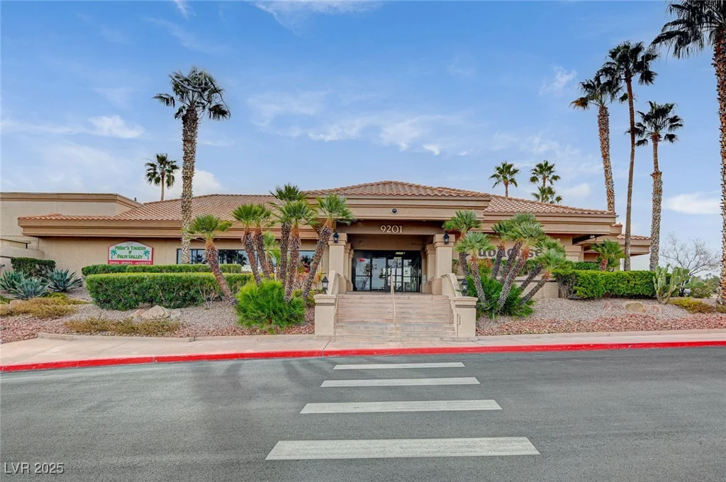 2305 Hot Oak Ridge, Las Vegas, NV 89134
