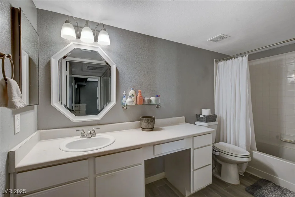 2300 Silverado Ranch, Las Vegas, NV 89183