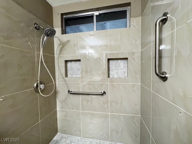 5512 Oakwood Ridge, Las Vegas, NV 89130