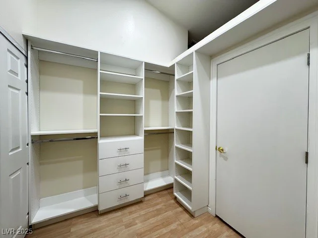 5512 Oakwood Ridge, Las Vegas, NV 89130