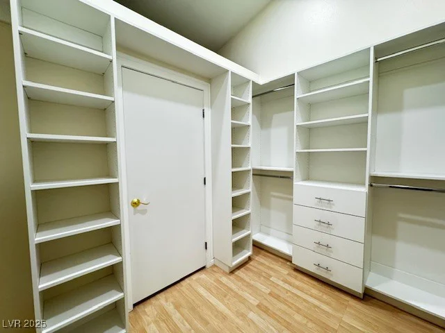5512 Oakwood Ridge, Las Vegas, NV 89130