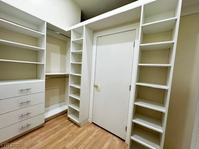 5512 Oakwood Ridge, Las Vegas, NV 89130