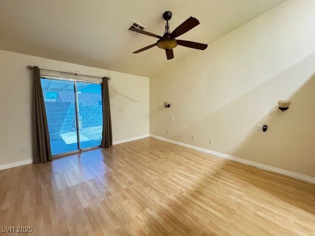 5512 Oakwood Ridge, Las Vegas, NV 89130