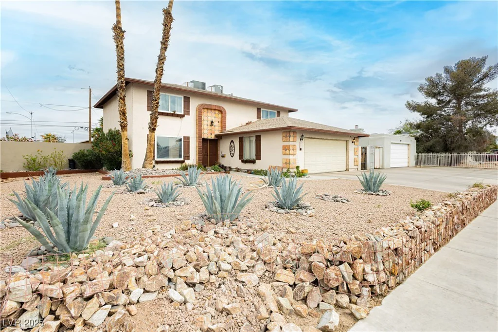 408 Torrey Pines, Las Vegas, NV 89107