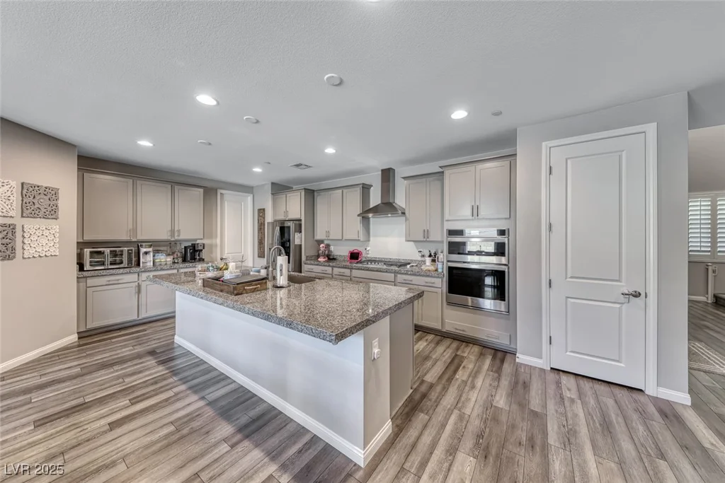 600 Suncrest Peak, Henderson, NV 89011