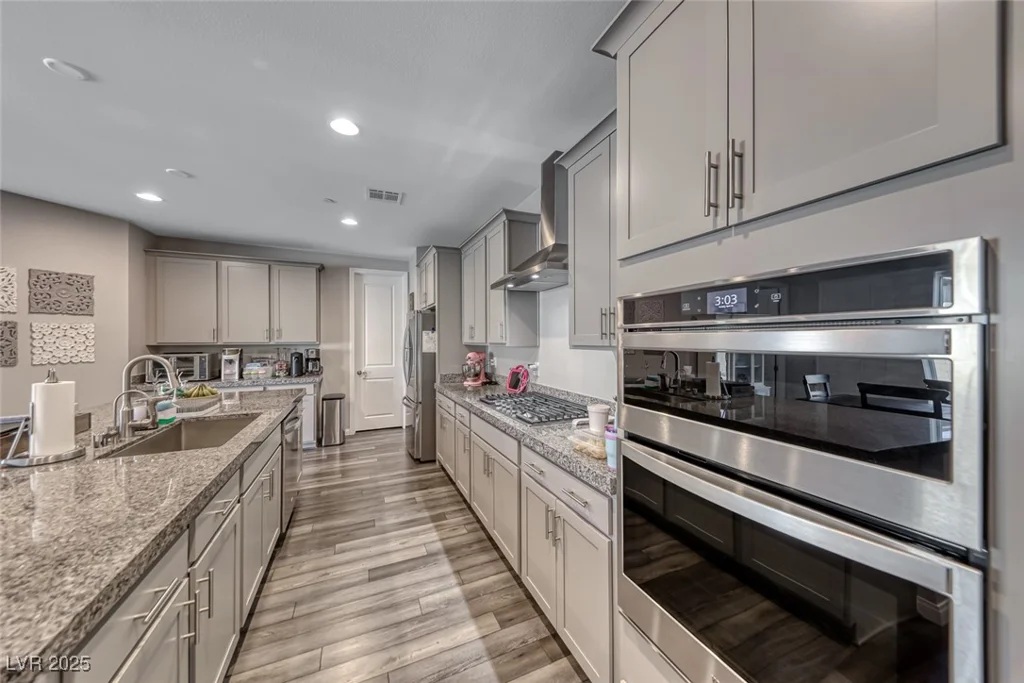 600 Suncrest Peak, Henderson, NV 89011