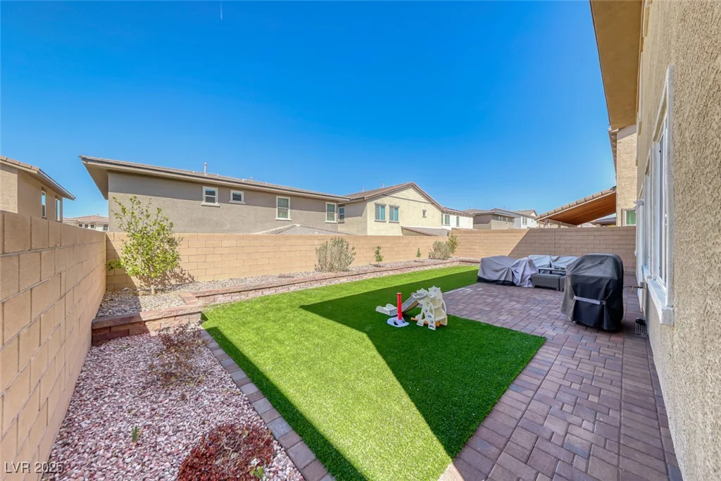 600 Suncrest Peak, Henderson, NV 89011