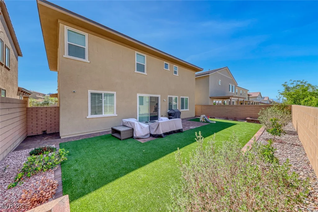 600 Suncrest Peak, Henderson, NV 89011