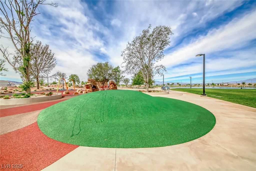 600 Suncrest Peak, Henderson, NV 89011