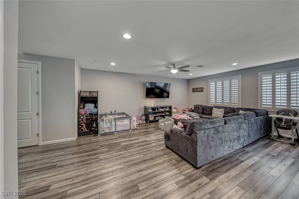 600 Suncrest Peak, Henderson, NV 89011