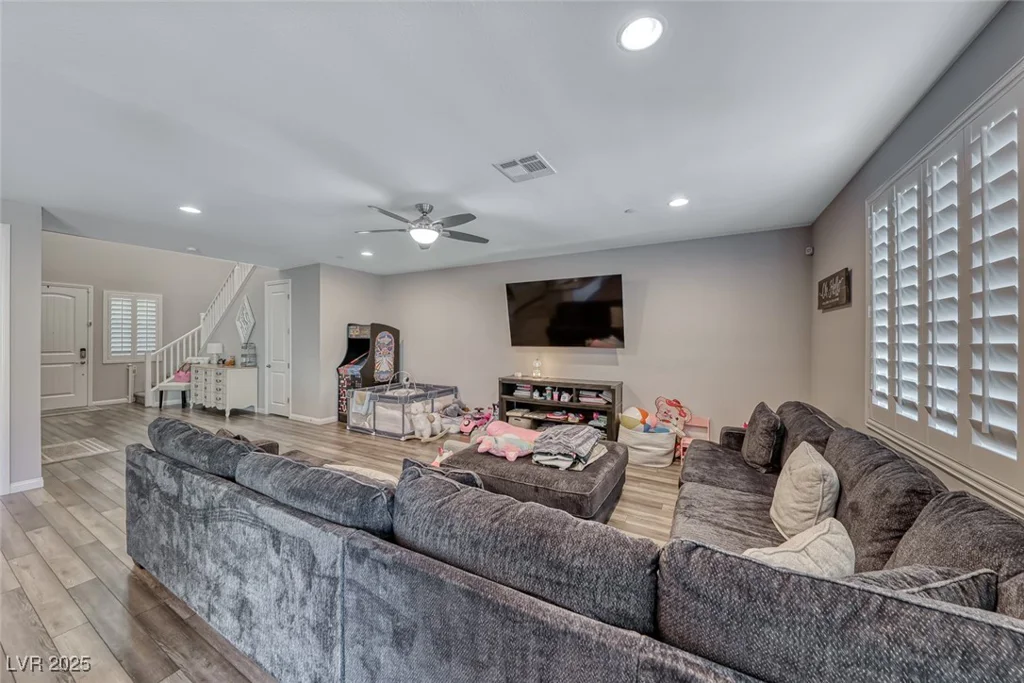 600 Suncrest Peak, Henderson, NV 89011