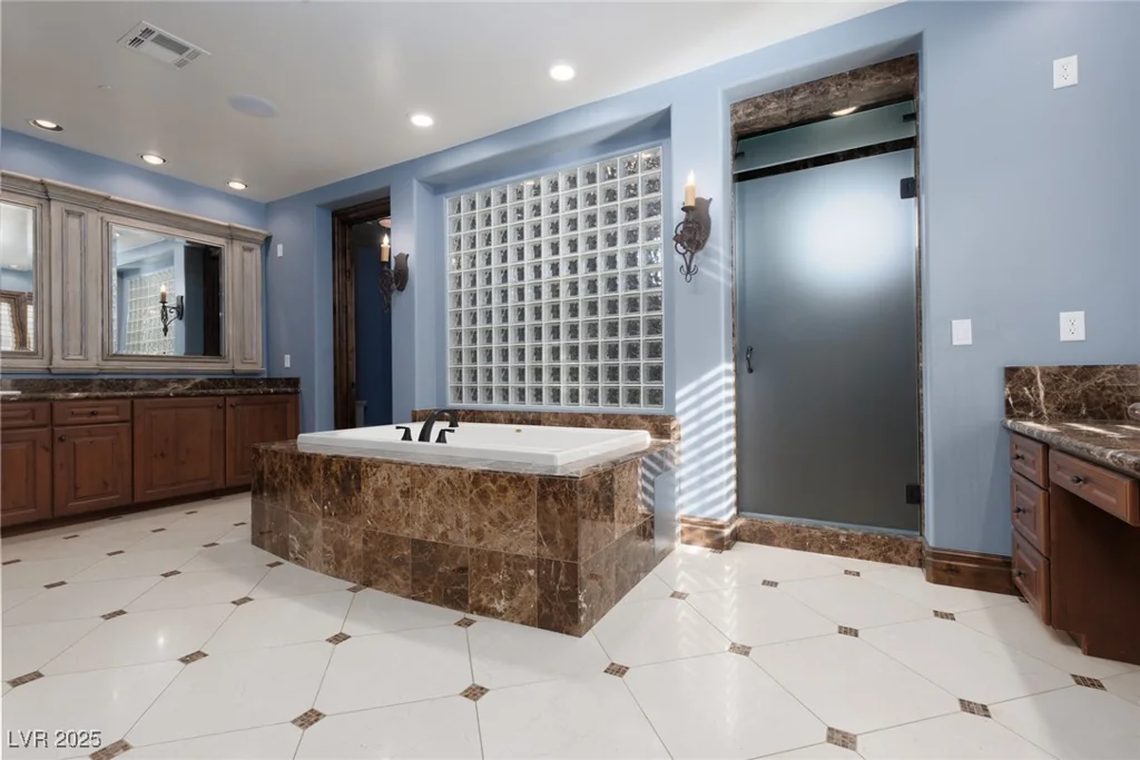 2215 Alcova Ridge, Las Vegas, NV 89135