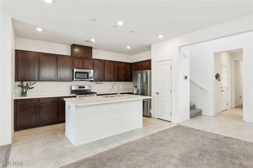 2877 Sweeping Palm, North Las Vegas, NV 89086
