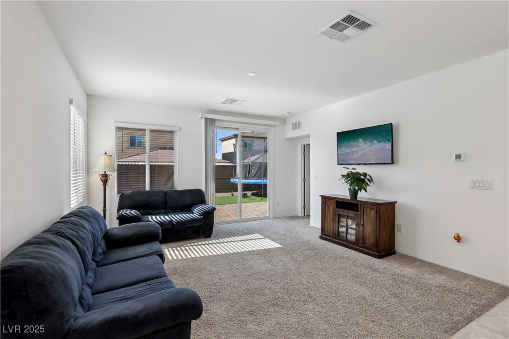2877 Sweeping Palm, North Las Vegas, NV 89086