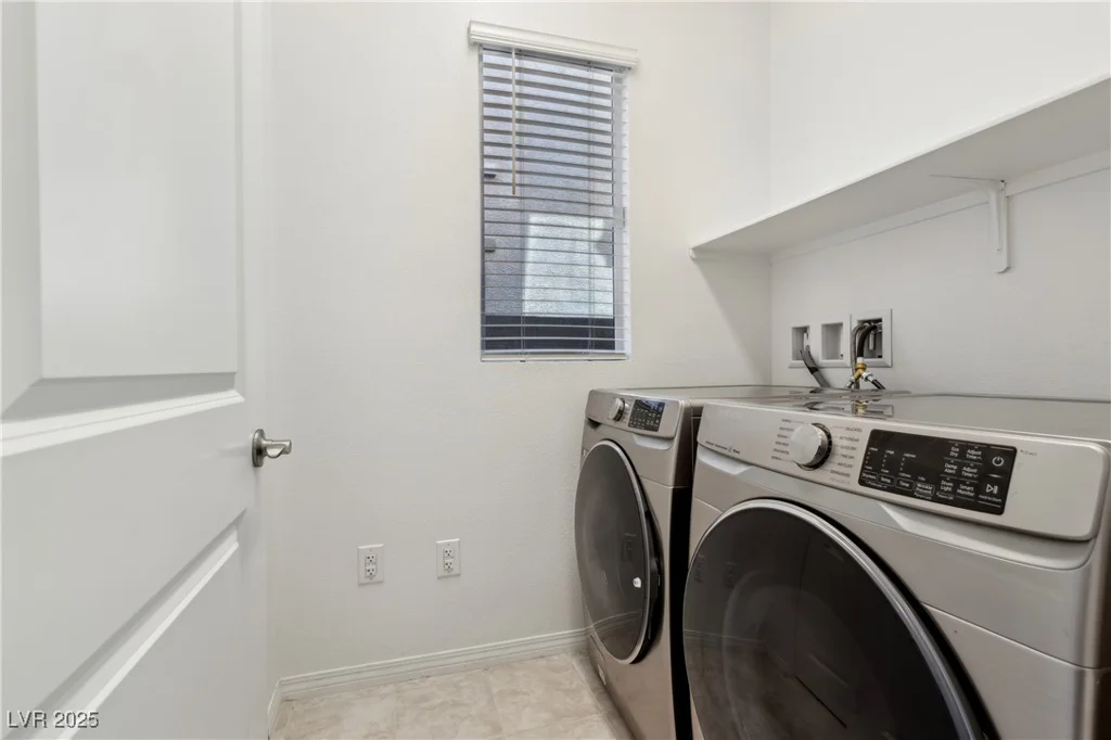 2877 Sweeping Palm, North Las Vegas, NV 89086