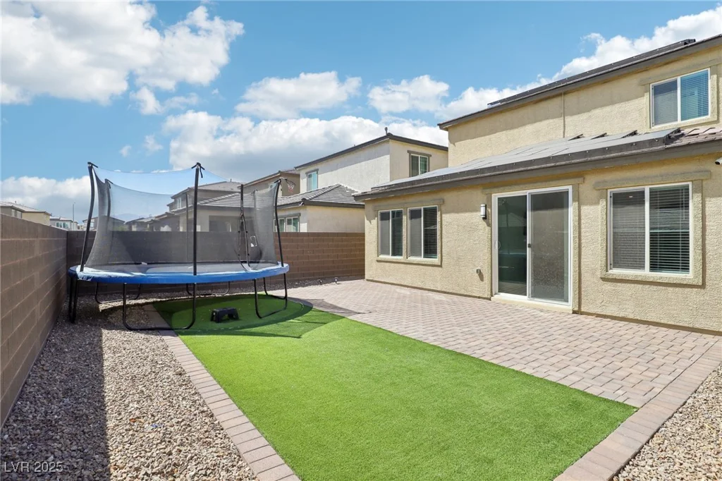 2877 Sweeping Palm, North Las Vegas, NV 89086