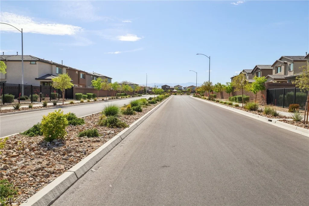2877 Sweeping Palm, North Las Vegas, NV 89086