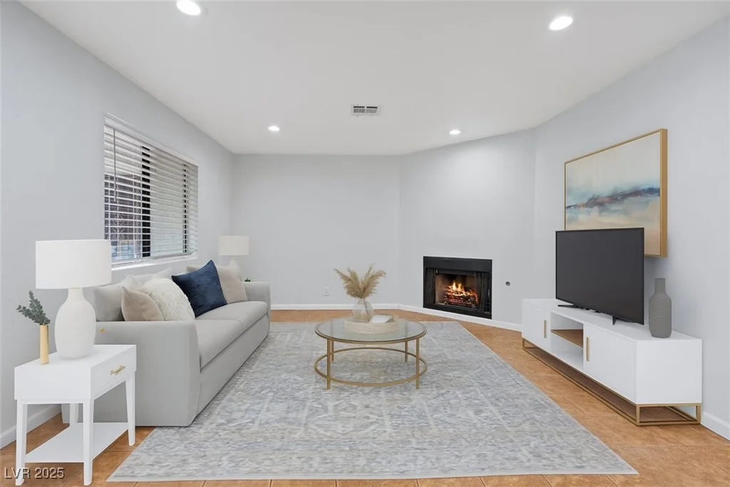 6733 Charleston, Las Vegas, NV 89146