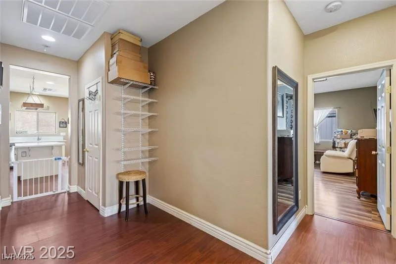 916 Bob Barney, North Las Vegas, NV 89086