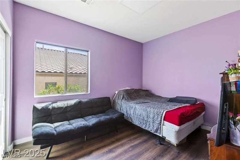 916 Bob Barney, North Las Vegas, NV 89086