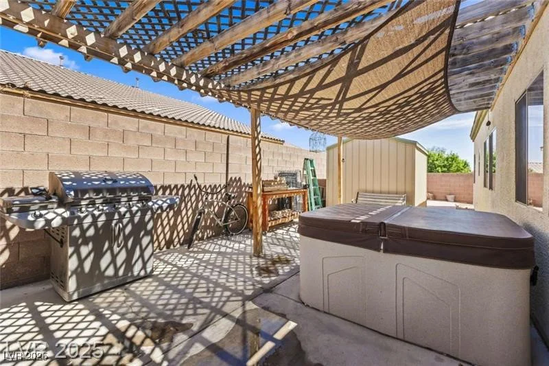 916 Bob Barney, North Las Vegas, NV 89086