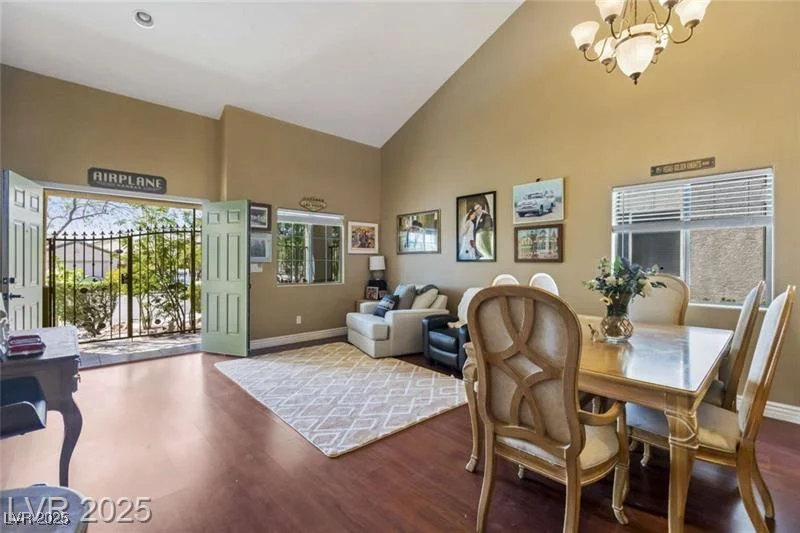 916 Bob Barney, North Las Vegas, NV 89086