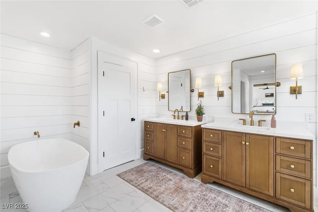 7360 Dolphine Crest, Las Vegas, NV 89129