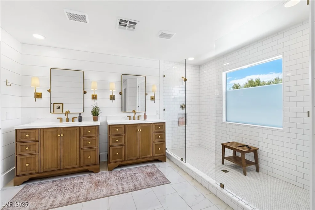 7360 Dolphine Crest, Las Vegas, NV 89129