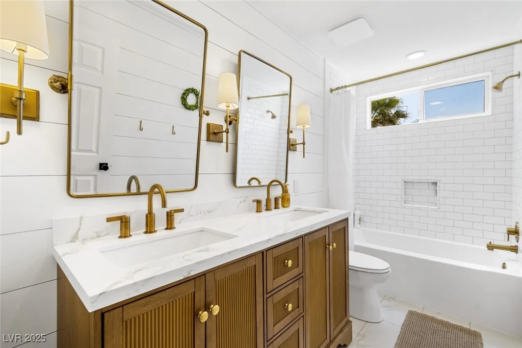 7360 Dolphine Crest, Las Vegas, NV 89129