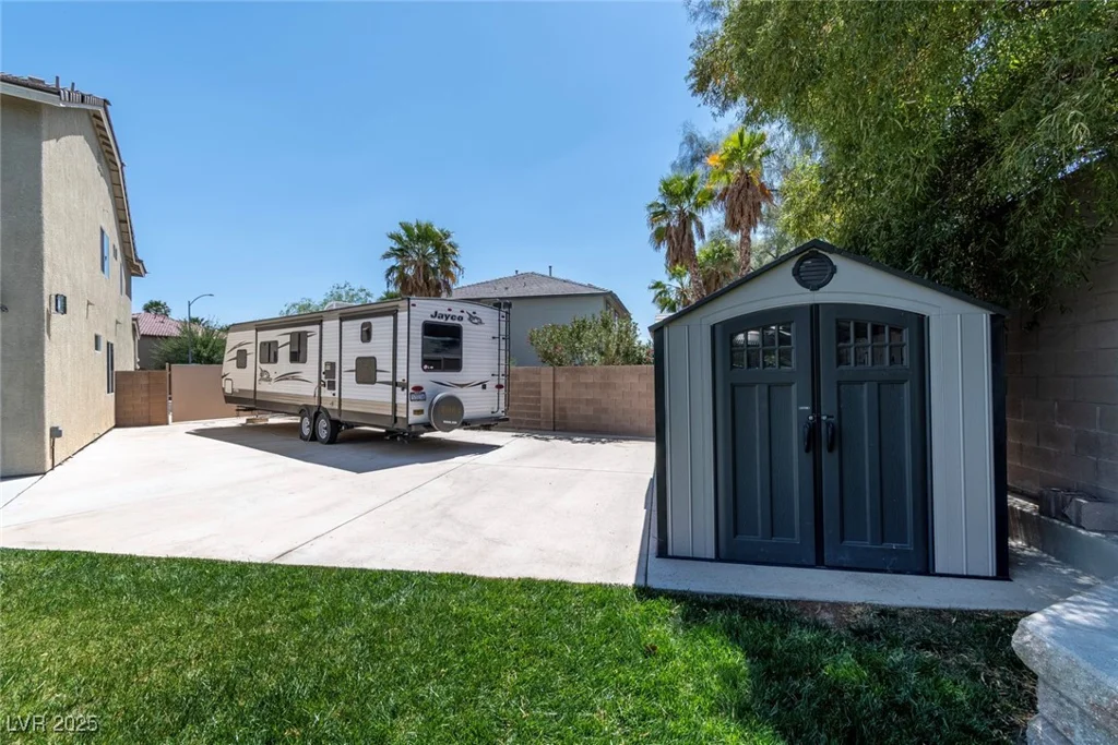 7360 Dolphine Crest, Las Vegas, NV 89129