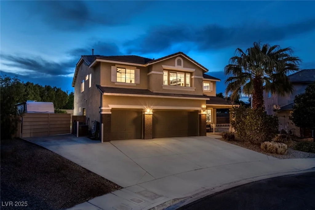 7360 Dolphine Crest, Las Vegas, NV 89129
