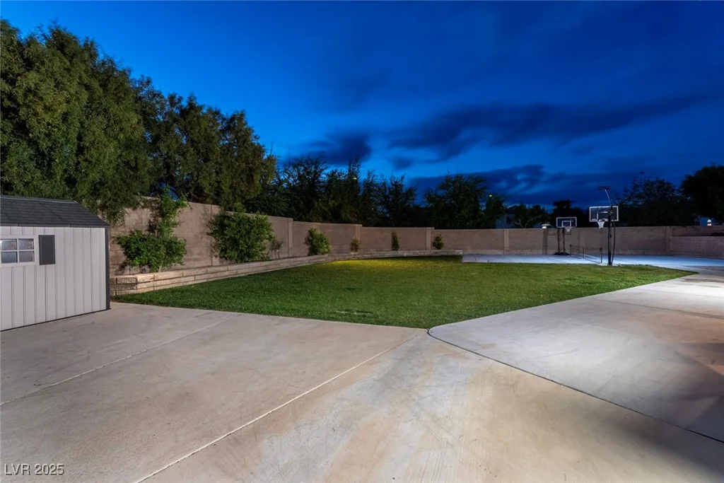 7360 Dolphine Crest, Las Vegas, NV 89129
