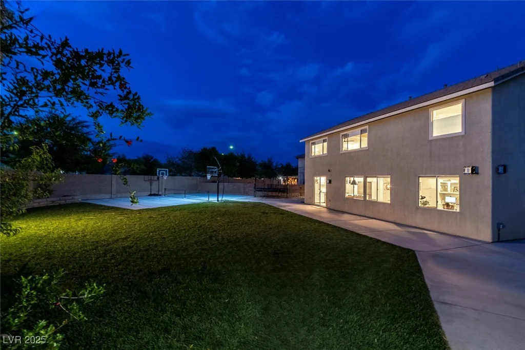 7360 Dolphine Crest, Las Vegas, NV 89129