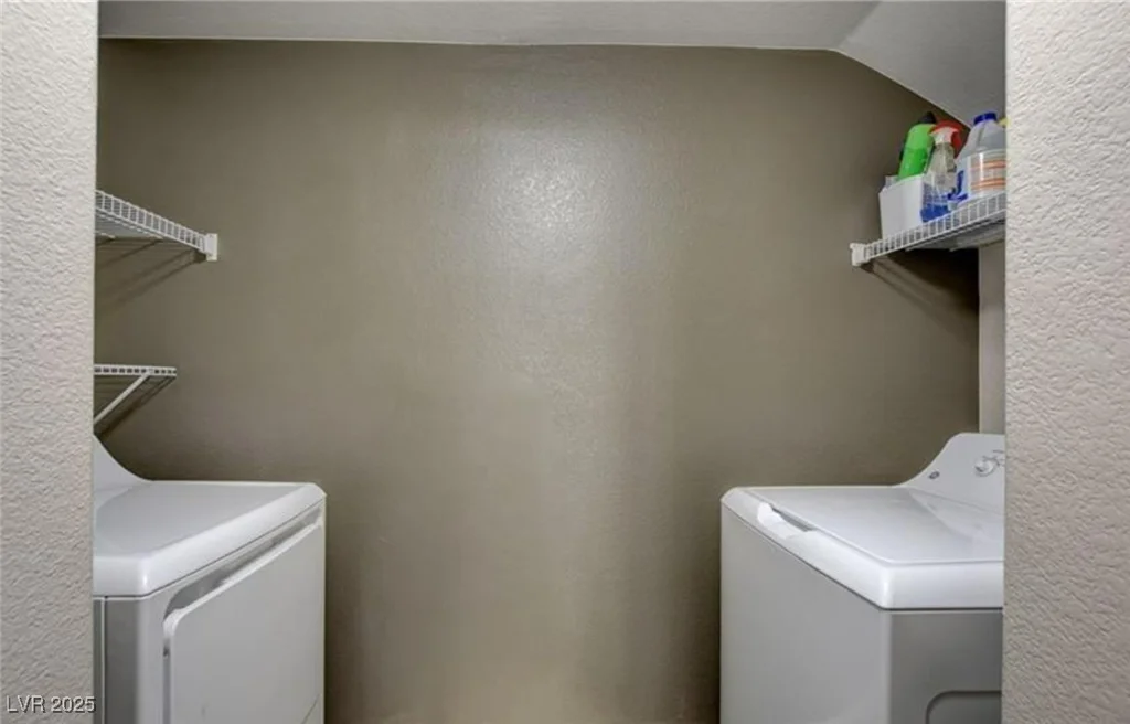 10001 Peace, Las Vegas, NV 89147